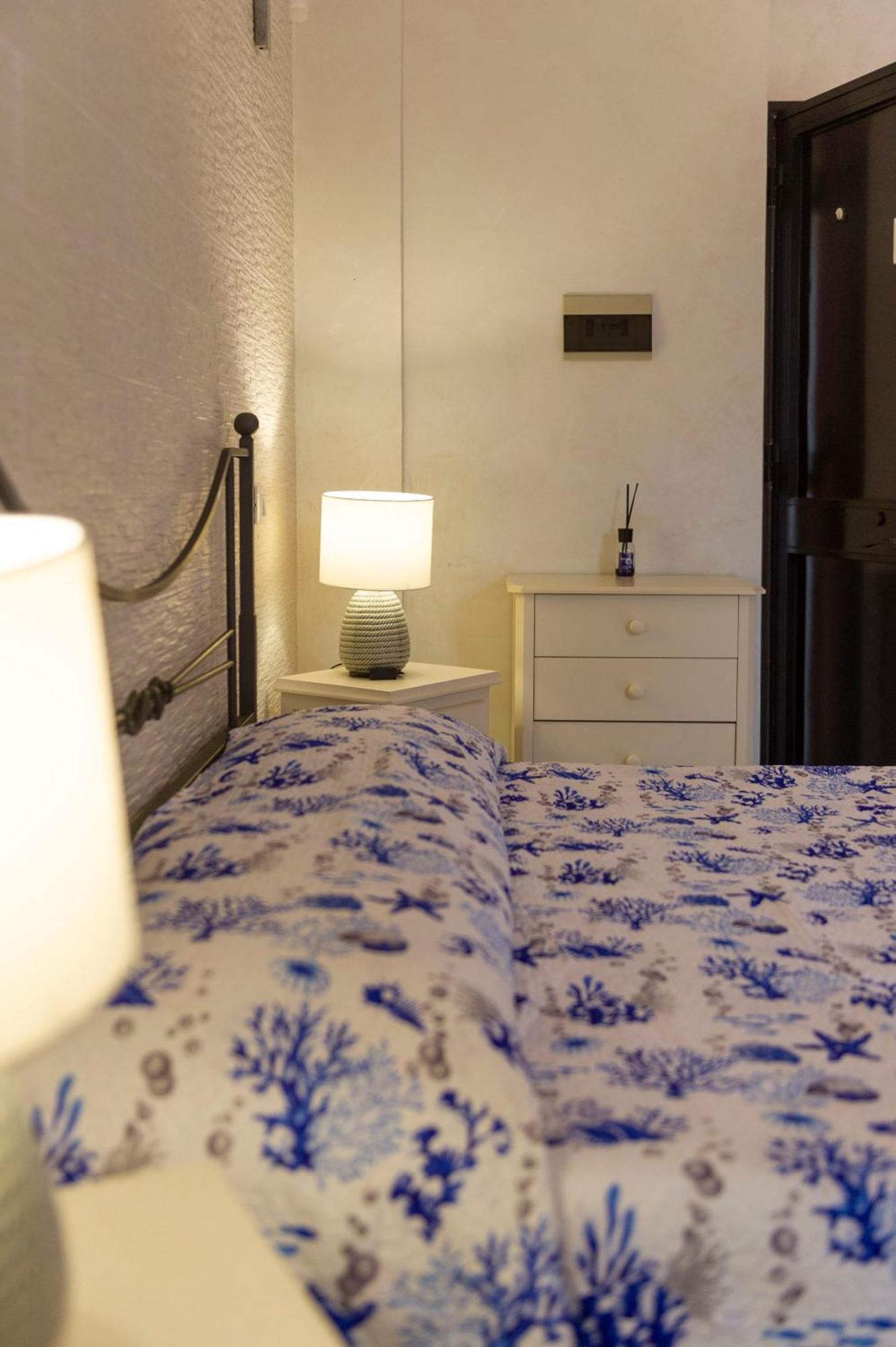 B&B Appartamenti L'Anfora Сперлонга Екстериор снимка