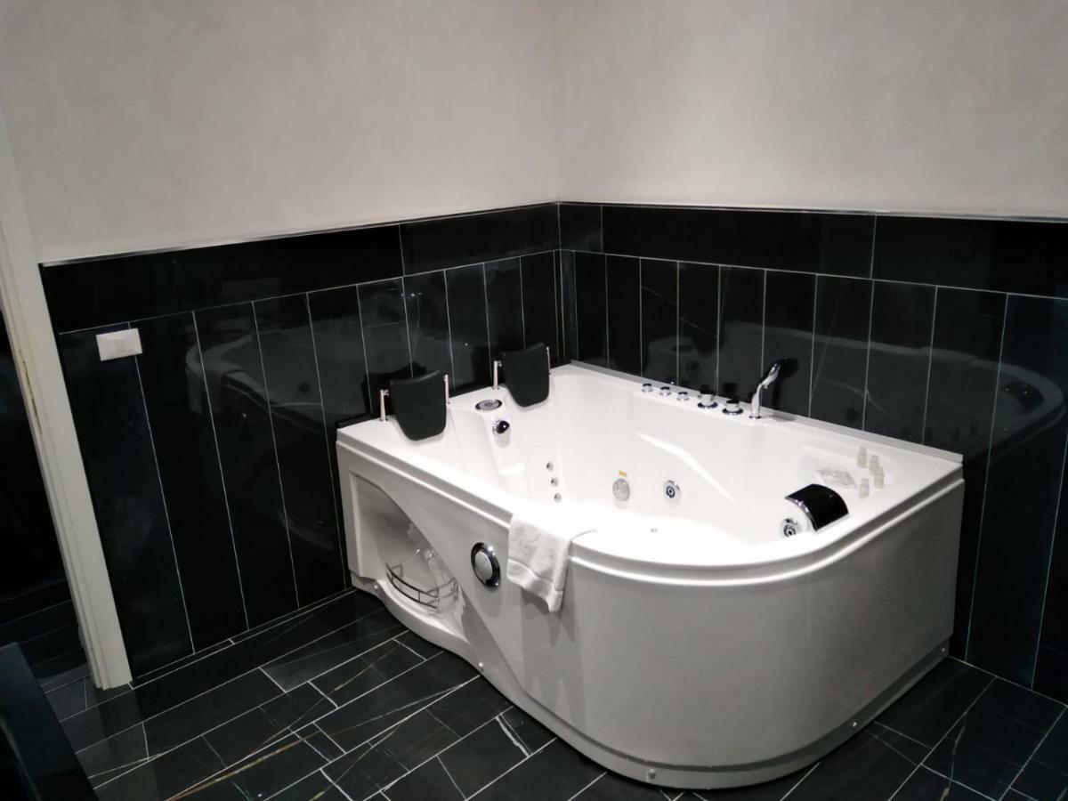 B&B Appartamenti L'Anfora Сперлонга Екстериор снимка